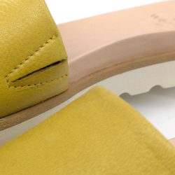 Werner 1911 Bio-Pantolette Windröschen in Gelb mit Elastikschlitz