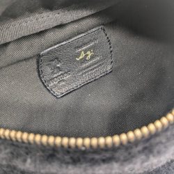 Werner 1911 Bio Hip Bag Kronborg in schwarz aus Schurwolle signiert