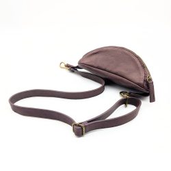 Werner 1911 Hip Bag Kronborg in trüffel mit verstellbarem Gurt