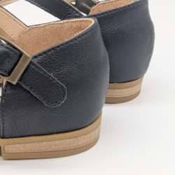 Werner 1911 Bio-Ledersandale Zypresse in dunkelblau mit leichtem Absatz