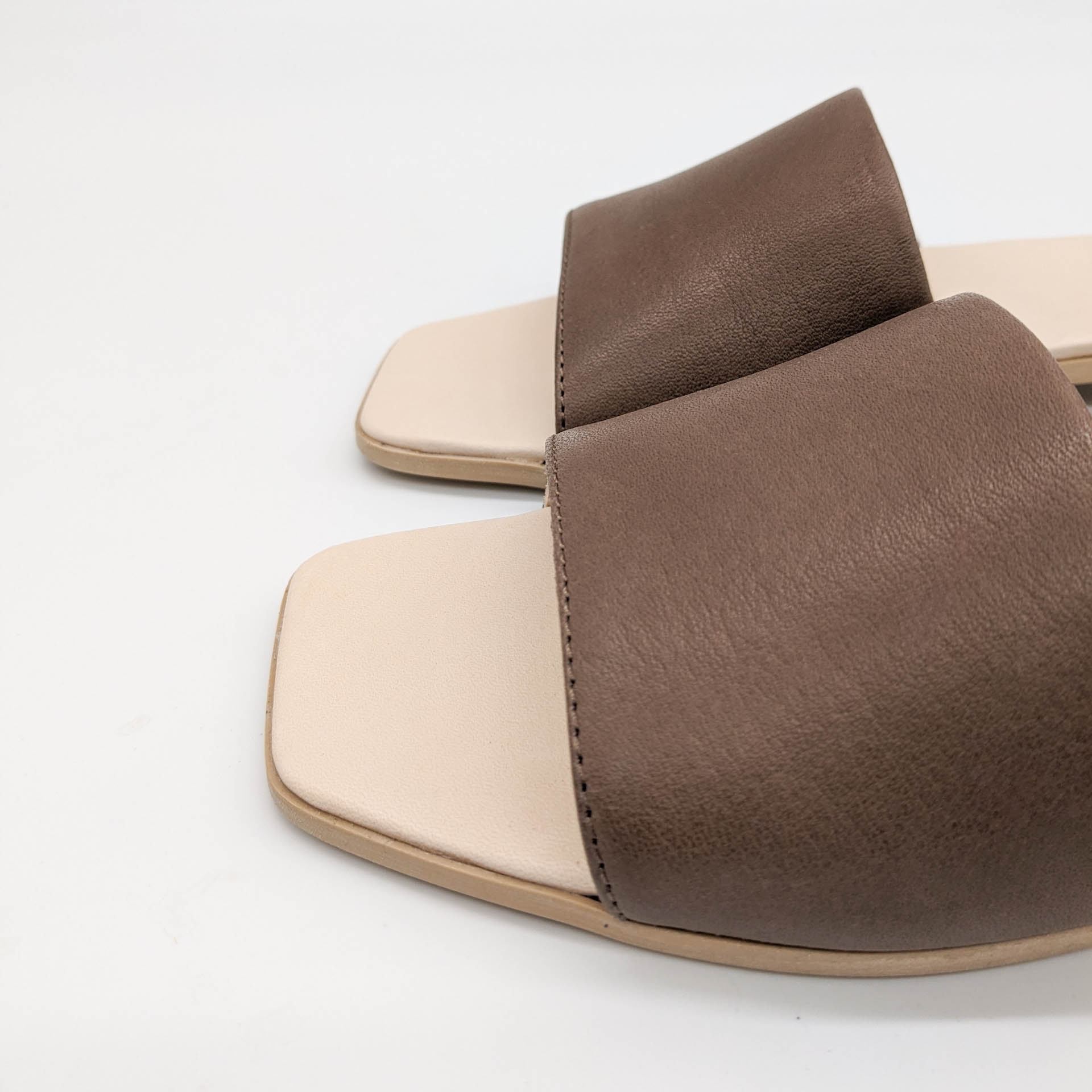 Pantolette mit leichtem Absatz - Schlafmohn - natur – Bild 3