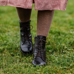 Werner 1911 Bio-Schnürstiefel Otter in Mokka an Lena Fuchs