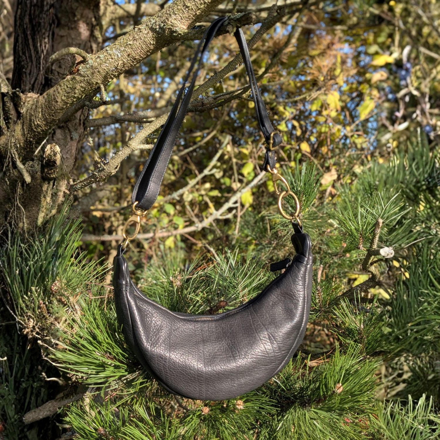 Werner 1911 Croissant Bag Fleckenstein schwarz im Grünen 3