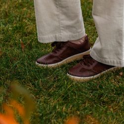 Werner 1911 Bio-Sneaker Eichelhäher getragen von Lena Fuchs