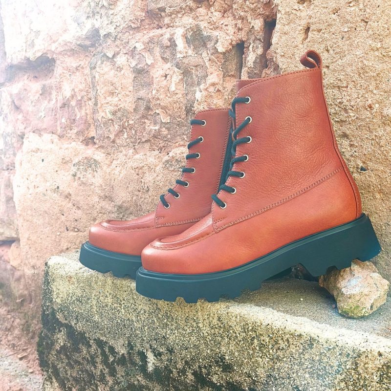 Werner1911 Bio-Boot Damen Gepard in kastanienbraun im Sonnenlicht