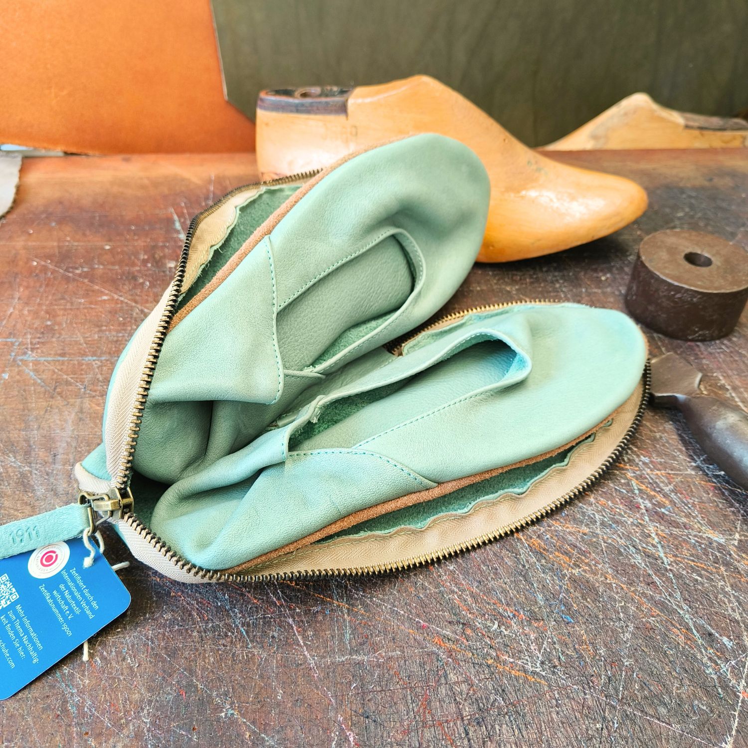 Werner1911 Hausschuh Bio-Ballerina in mint im Reise-Etui