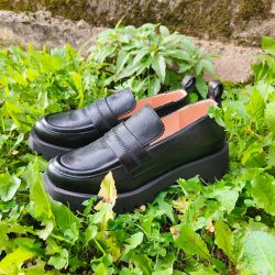 Werner1911 Bio Chunky Loafer Uferschwalbe in schwarz im grünen