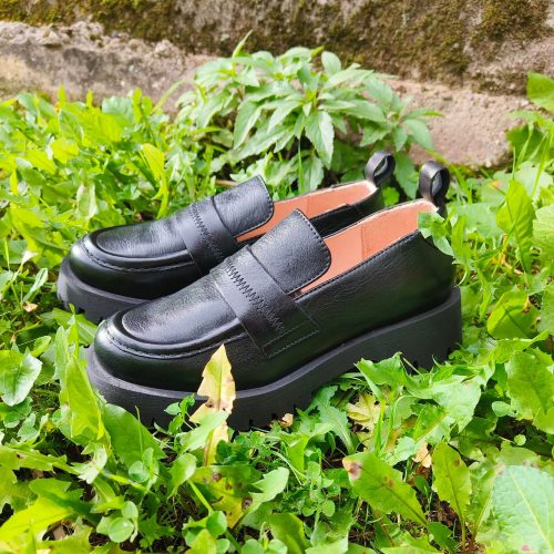 Werner1911 Bio Chunky Loafer Uferschwalbe in schwarz im grünen