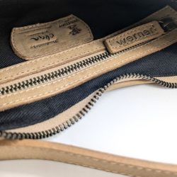 Werner 1911 Croissant Bag Fleckenstein beige mit Signatur und Innenfach