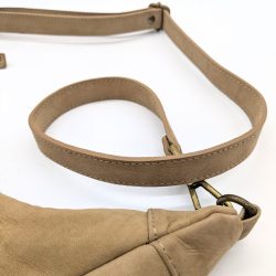 Werner 1911 Croissant Bag Fleckenstein beige mit verstellbarem Riemen