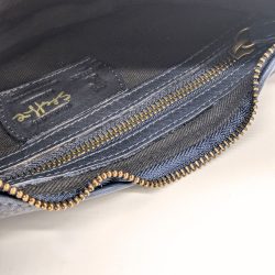 Werner 1911 Croissant Bag Fleckenstein dunkelblau mit Signatur und Innenfach