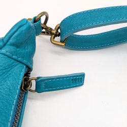 Werner 1911 Croissant Bag Bio Fleckenstein türkis mit abnehmbarem Riemen