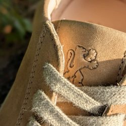 Werner 1911 Bio-Sneaker Eistaucher in karamell mit Löwe