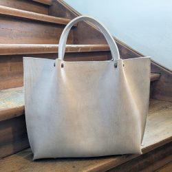 Werner 1911 Shopper Guttenburg aus Bioleder in beige minimalistisch