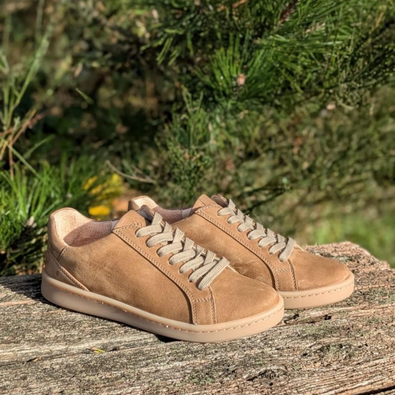 Werner 1911 Bio-Sneaker Eistaucher in Karamell im Grünen