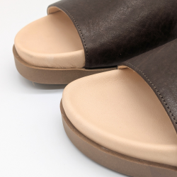 Werner 1911 Pantolette mit ergonomischem Fußbett Hundsrose in mokka mit brauner Sohle