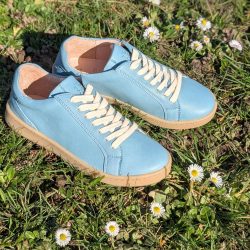 Werner 1911 Bio-Sneaker Eistaucher in Hellblau Nappaleder im Grünen