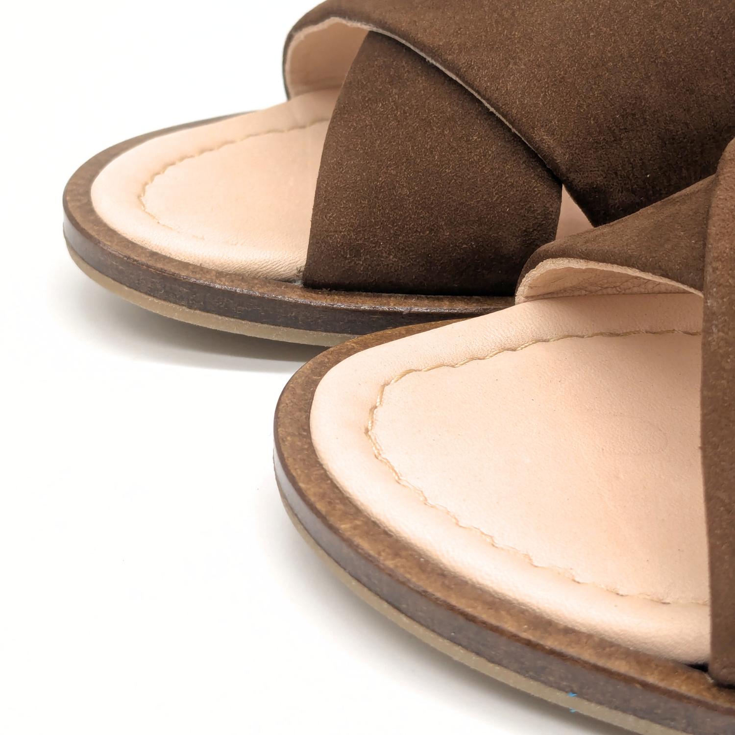 Werner 1911 Bio-Sandale Surfinia in Mittelbraun mit überkreuzten Riemen