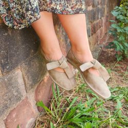 Werner 1911 Bio-Ballerina Rosenkäfer im Park