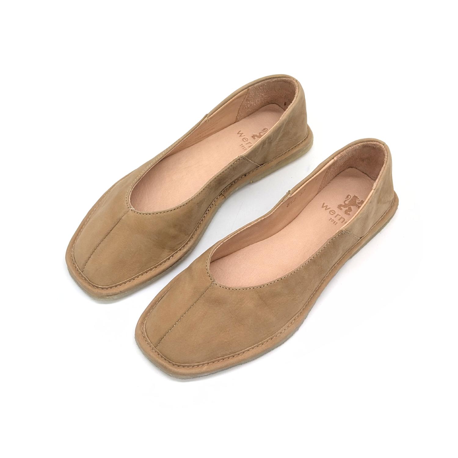 Werner 1911 Bio-Ballerina Rüsselkäfer in karamell mit weitem Auschnitt