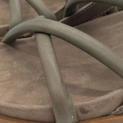 Werner 1911 Bio-Sandale mit gepolsterten Riemen in taupe mit überkreuzten Riemen