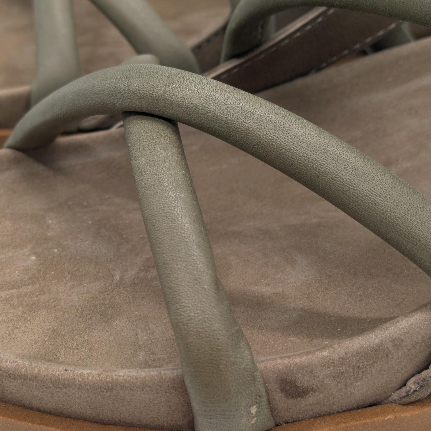 Werner 1911 Bio-Sandale mit gepolsterten Riemen in taupe mit überkreuzten Riemen