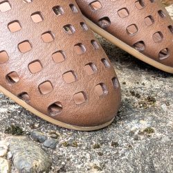 Werner 1911 Bio-Pantolette Weißdorn in Cognac mit Lochung